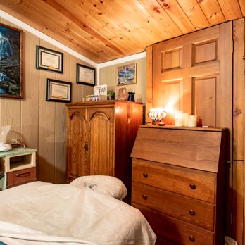 Holistic Health Day Spa & Lodging - Bed & Breakfast Near Me - Wrightwood, California Holistic Health Day Spa & Lodging - Bed & Breakfast Near Me - Wrightwood, California