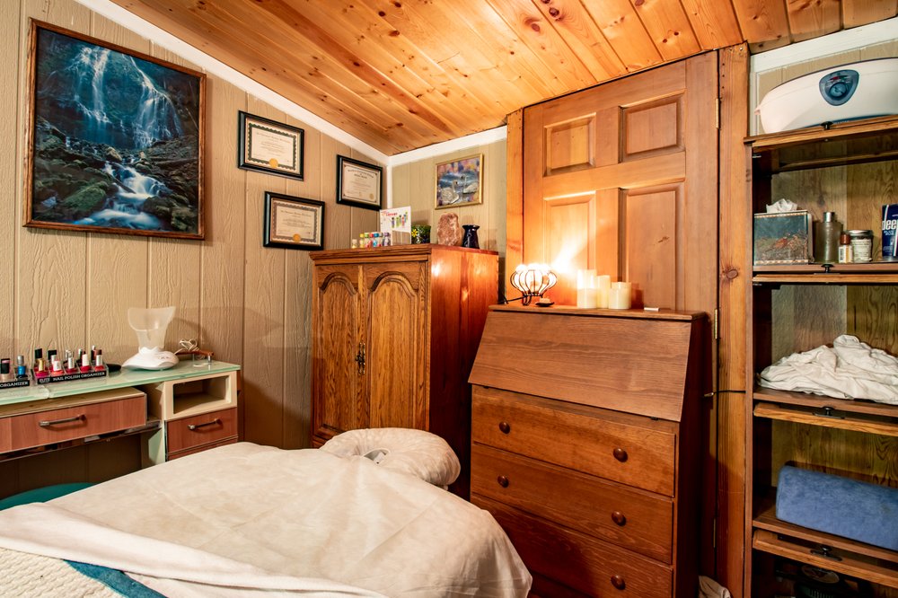 Holistic Health Day Spa & Lodging, Wrightwood Roadtrippers