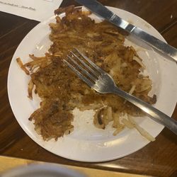 Roscoe's Pub and Grill - Hash browns are back! Delish.