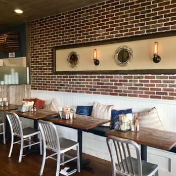 Lobster West - Interior - Seafood Near Me - Encinitas, California
