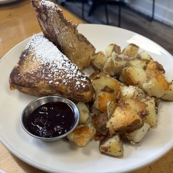 Brunch - Monte Cristo - Breakfast & Brunch Near Me - Paso Robles, California