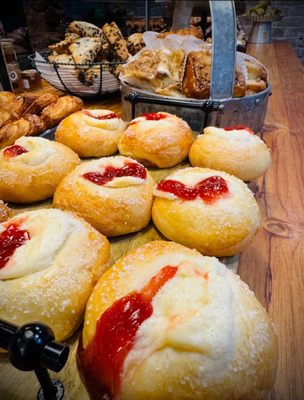 Salty Roan Bakehouse by null
