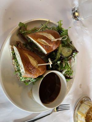Brasserie Ten Ten by null