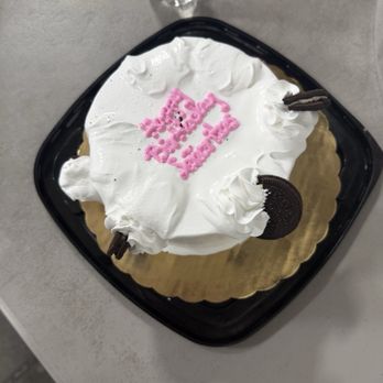 Cold Stone Creamery - $60 dollar cake ! What a disappointment , ugliness cake super unprofessional, not presentable at all . - Ice Cream & Frozen Yogurt Near Me - Bell Gardens, California Cold Stone Creamery - $60 dollar cake ! What a disappointment , ugliness cake super unprofessional, not presentable at all . - Ice Cream & Frozen Yogurt Near Me - Bell Gardens, California