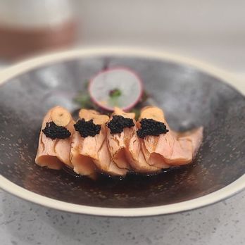 Akinori Sushi - Seared belly Sashimi top with tobio fried garlic chip,special ponzu sauce. - Japanese Near Me - Pasadena, California