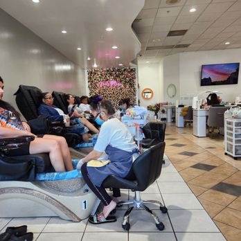 Nails Please - Pedi time! Full house - Nail Salons Near Me - Fremont, California