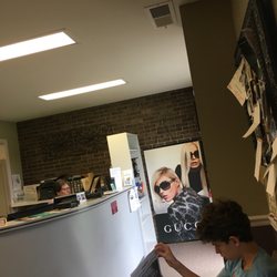 Milam's Community Eye Care - Waiting room.