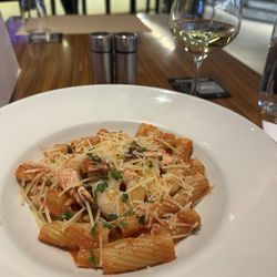 Volante - shrimp penne vodka