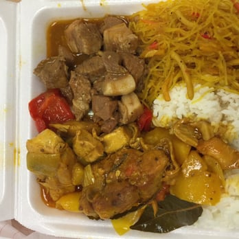 Carl's Lunchwagon - Regular combo: all pancit and rice (no mac salad) with chicken afritada and pork adobo. - Food Stands Near Me - Kapolei, Hawaii