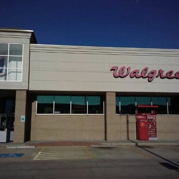 Walgreens - the front of a walgreen store - Drugstores Near Me - Houston, Texas