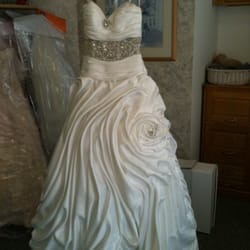 Bridal Gown Care - A Stephen Yearick Design