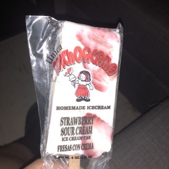 Helados Arandas - a hand holding a bag of strawberries - Ice Cream & Frozen Yogurt Near Me - Killeen, Texas Helados Arandas - a hand holding a bag of strawberries - Ice Cream & Frozen Yogurt Near Me - Killeen, Texas