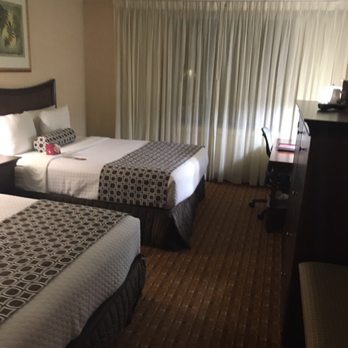Crowne Plaza Chicago-Northbrook - Double bed room. - Venues & Event Spaces Near Me - Northbrook, Illinois Crowne Plaza Chicago-Northbrook - Double bed room. - Venues & Event Spaces Near Me - Northbrook, Illinois
