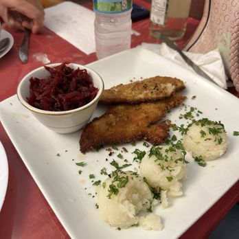 The Dinner House - Pan fried chicken w/ mashed potatoes & beets - Modern European Near Me - Philadelphia, Pennsylvania The Dinner House - Pan fried chicken w/ mashed potatoes & beets - Modern European Near Me - Philadelphia, Pennsylvania