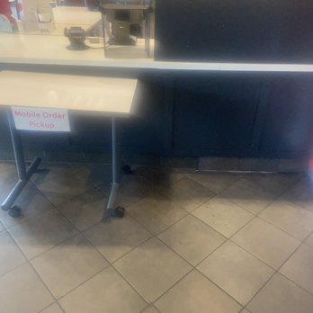 Chick-fil-A - Fast Food Near Me - Burbank, California