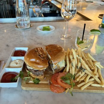 Fig & Olive - F&O Burger - French Near Me - Houston, Texas