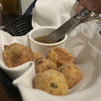 Elliott's On Linden - Cheddar jalapeño biscuits - New American Near Me - Pinehurst, North Carolina