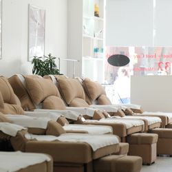 Zhengyuanyuan Foot Care - Zhengyuanyuan Foot Care in Brooklyn, NY. Visit us for a relaxing massage treatment today!