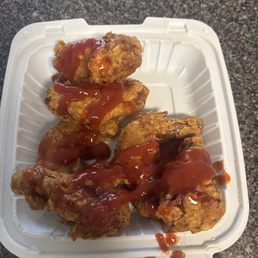 3 wings cut into 6 pieces instead of 6 whole wings. Smh. 3 wings cut into 6 pieces instead of 6 whole wings. Smh.