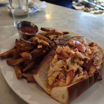 Neptune Oyster - Seafood Near Me - Boston, Massachusetts