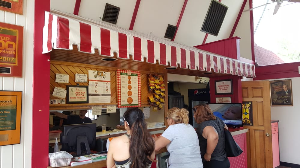 AURELIO’S PIZZA 14 Photos & 26 Reviews 1545 S Western Ave, Chicago