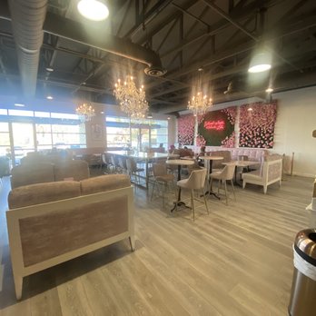 Cafe Lola - Cafes Near Me - Henderson, Nevada
