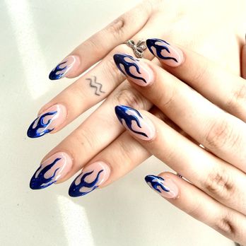Lavish Nails and Spa - Day Spas Near Me - London, Ontario Lavish Nails and Spa - Day Spas Near Me - London, Ontario
