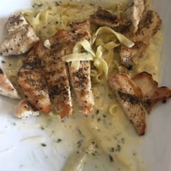 Joe's Pizza & Pasta - Chicken fettuccine Alfredo. Lunch special w salad-- $8.25