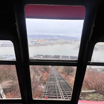 Duquesne Incline - Landmarks & Historical Buildings Near Me - Pittsburgh, Pennsylvania