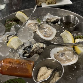 Salt Fine Dining - East coast / West coast oysters - Seafood Near Me - Kaukauna, Wisconsin