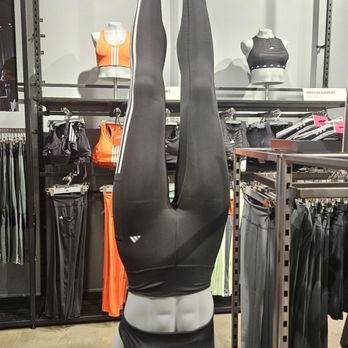 adidas - Shoe Stores Near Me - Los Cerritos, California