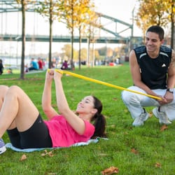 V-Training - V-Training mit der Schauspielerin Kathryn Julyana