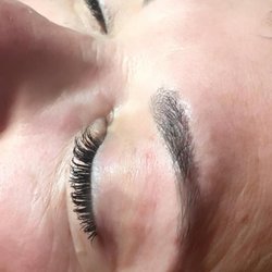 Araya Beauty - my eyebrow shaping and facial treatment