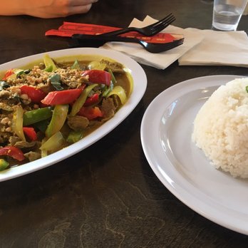 Daleng Restaurant - Thai Near Me - Philadelphia, Pennsylvania