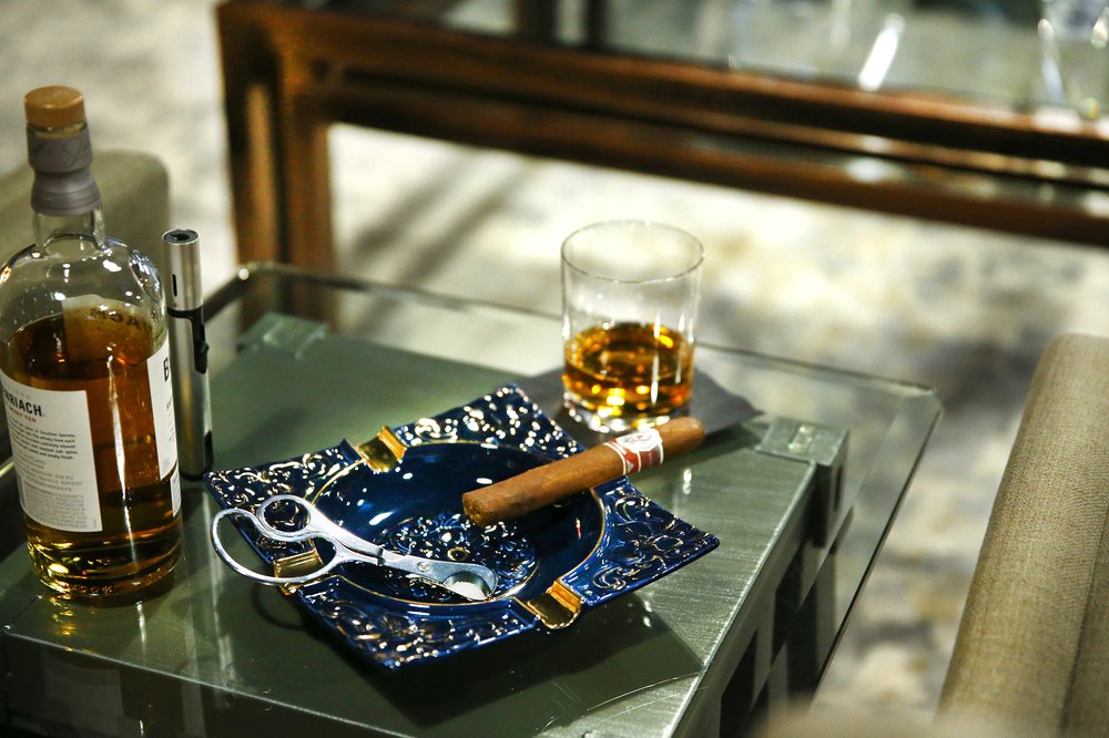 BLUE LABEL CIGAR LOUNGE Updated August 2024 27 Photos 423 N State