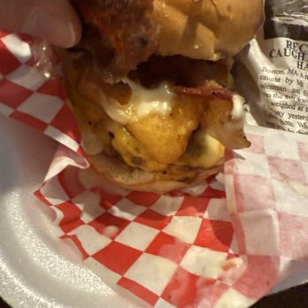 Big Billy's Burger Joint - OLO Mac & Cheese Burger - Burgers Near Me - North Charleston, South Carolina