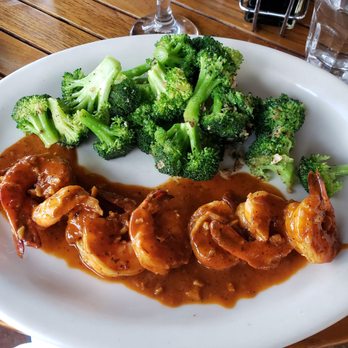Novo Cafe - Shrimp Diavolo w/ Broccoli - Italian Near Me - Burbank, California Novo Cafe - Shrimp Diavolo w/ Broccoli - Italian Near Me - Burbank, California