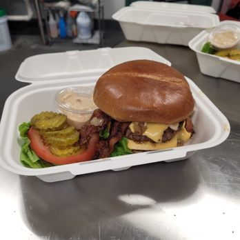 The Burger Grind - Pop-Up Restaurants Near Me - Dallas, Texas