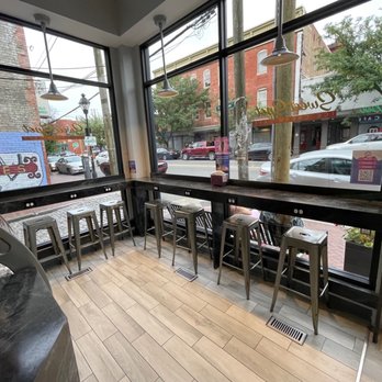 Sweet Spot Ice Cream Cafe - Desserts Near Me - Richmond, Virginia