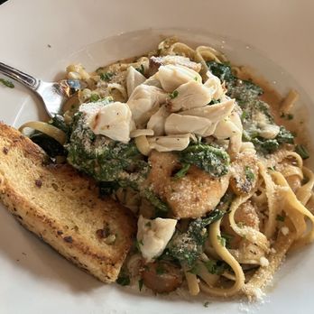 The Pony and The Boat - Seafood Pasta (Jumbo Lump, scallops, shrimp) - Comfort Food Near Me - Kitty Hawk, North Carolina The Pony and The Boat - Seafood Pasta (Jumbo Lump, scallops, shrimp) - Comfort Food Near Me - Kitty Hawk, North Carolina