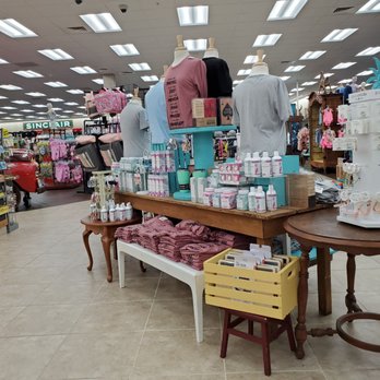 Buc-ee’s - Lotions and clothing - Gas Stations Near Me - Fort Valley, Georgia