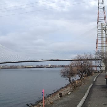Clover Island Inn - Hotels Near Me - Kennewick, Washington Clover Island Inn - Hotels Near Me - Kennewick, Washington