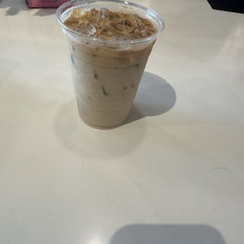 Varraco Coffee + Roasters - Iced latte - Coffee & Tea Near Me - Palm Desert, California
