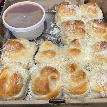 G’s NY Pizza - Dozen Garlic Rolls - Pizza Near Me - Clermont, Florida G’s NY Pizza - Dozen Garlic Rolls - Pizza Near Me - Clermont, Florida