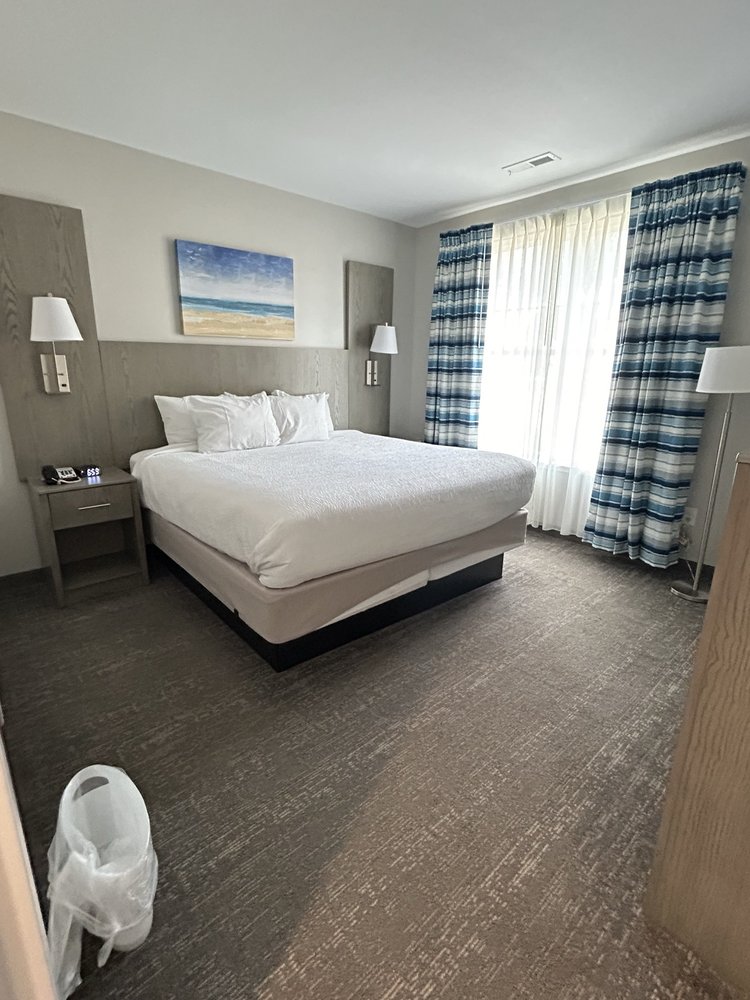 Lighthouse Suites - Best Western Signature Collection