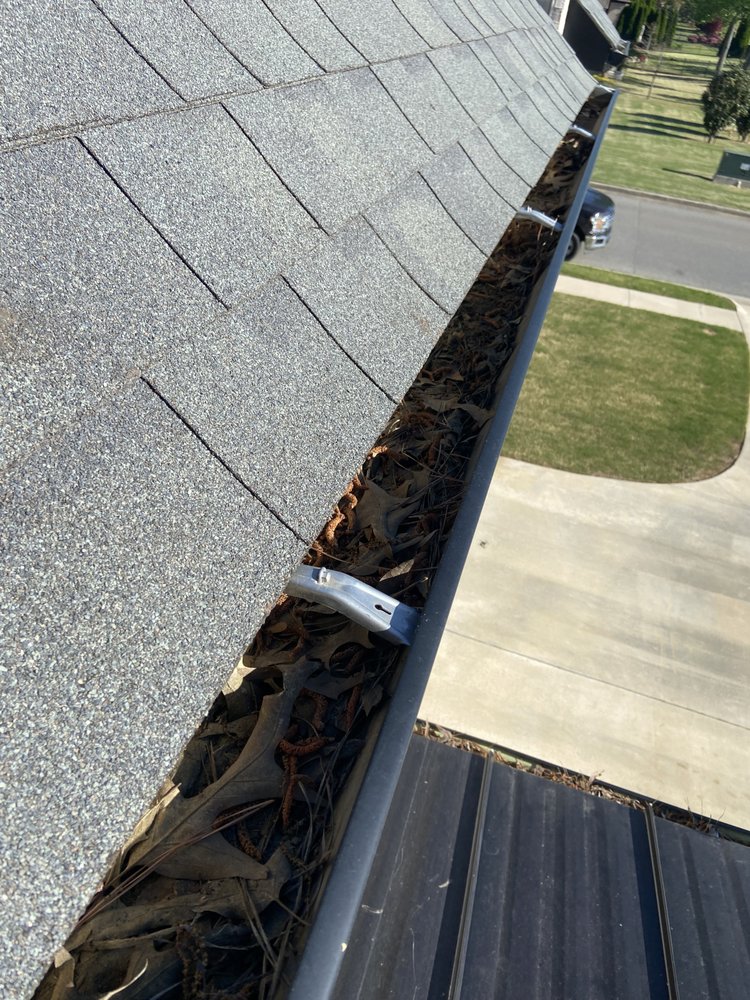 Slide of Wood’s Roofing Solutions