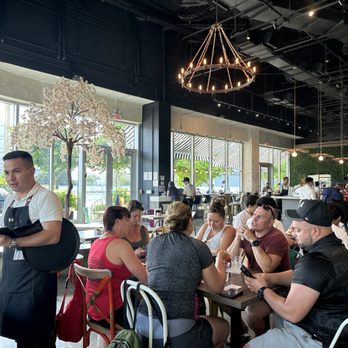 Bistro Cafe - Breakfast & Brunch Near Me - Miami, Florida