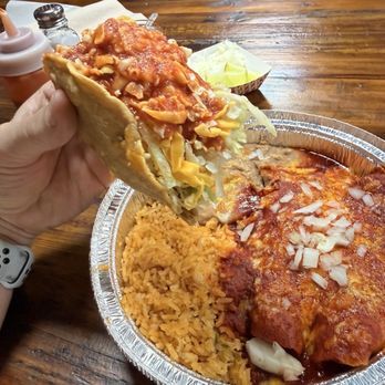 Los Grandes Originales - Taco dorado - Mexican Near Me - Santa Ana, California