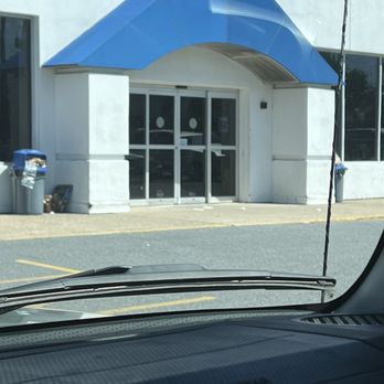 Goodwill Store & Donation Center - filthy front appearance - Thrift Stores Near Me - Wilmington, Delaware