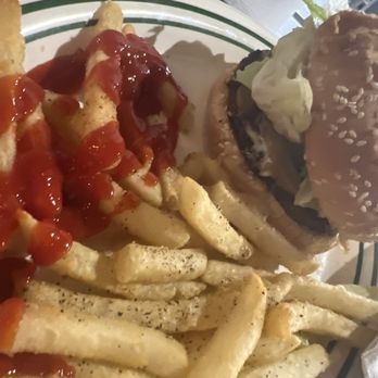Maine Street Restaurant - Mushroom Cheeseburger - Greek Near Me - Hamtramck, Michigan